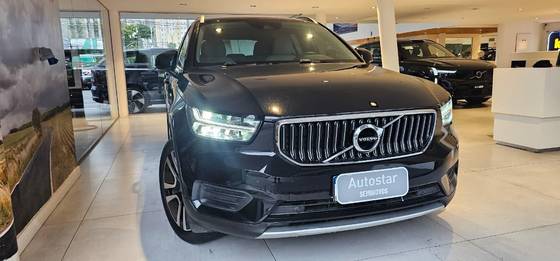VOLVO XC40 1.5 T5 RECHARGE MOMENTUM GEARTRONIC